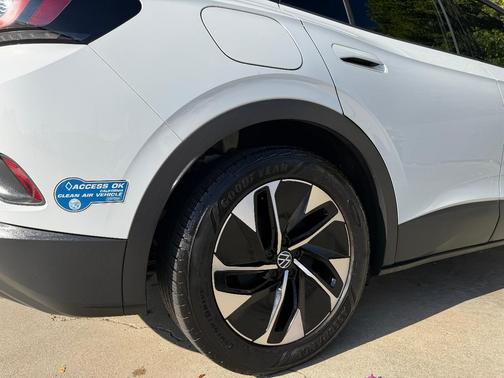 White 2021 Volkswagen ID.4 Pro S
