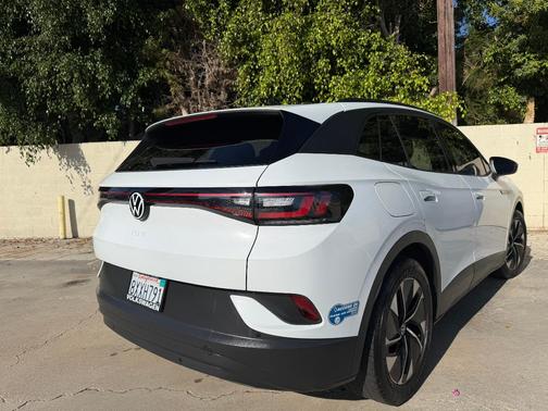White 2021 Volkswagen ID.4 Pro S