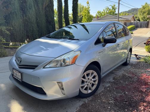 2013 Toyota Prius v Three