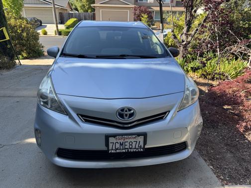 2013 Toyota Prius v Three