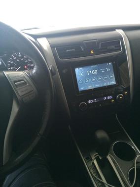 White 2014 Nissan Altima 2.5 SV
