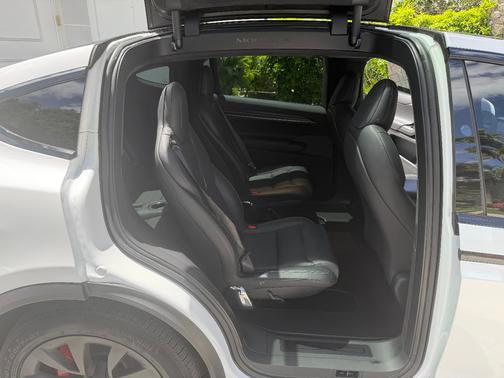 White 2023 Tesla Model X Plaid