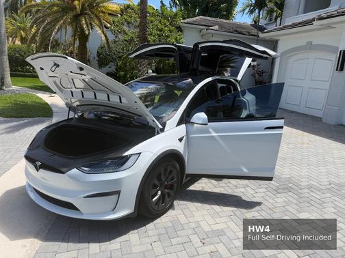 2023 Tesla Model X Plaid