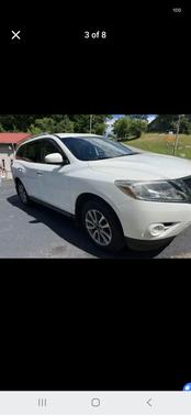 White 2015 Nissan Pathfinder S