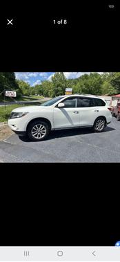 White 2015 Nissan Pathfinder S
