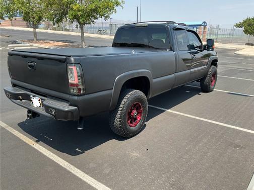 2002 Chevrolet Silverado 2500 LS H/D Extended Cab