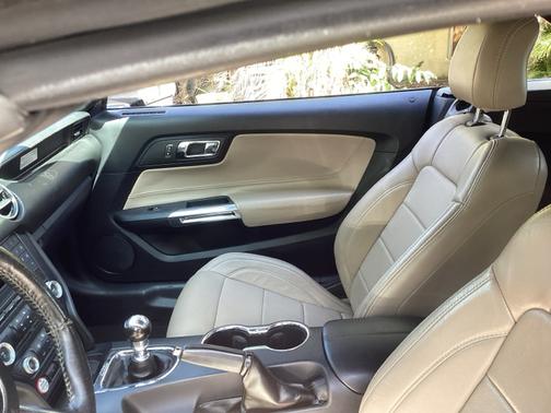 2015 Ford Mustang V6