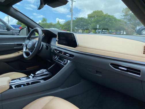 2020 Hyundai SONATA Limited
