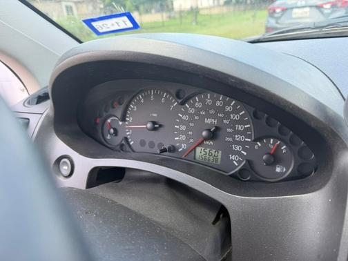 White 2007 Ford Focus SES