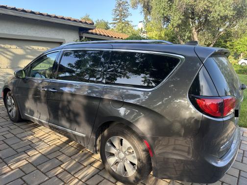 2020 Chrysler Pacifica Hybrid Limited