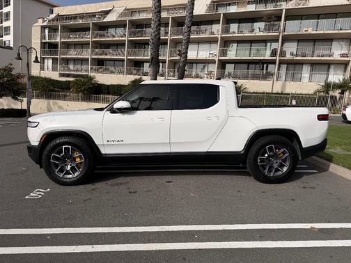 2022 Rivian R1T Launch Edition