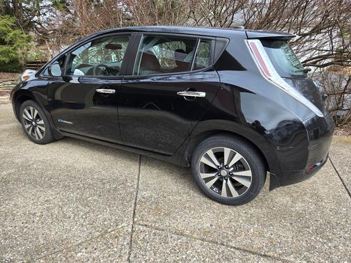 2015 Nissan Leaf SV
