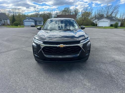 Black 2024 Chevrolet Trax LS