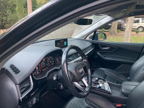 Black 2019 Audi Q7 55 Premium Plus