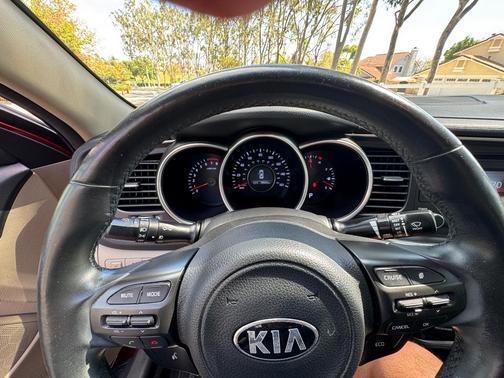 Red 2014 Kia Optima EX