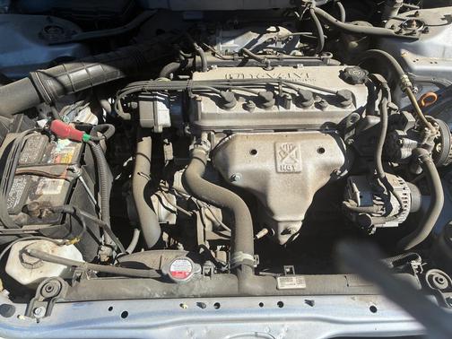 Gray 2000 Honda Accord DX