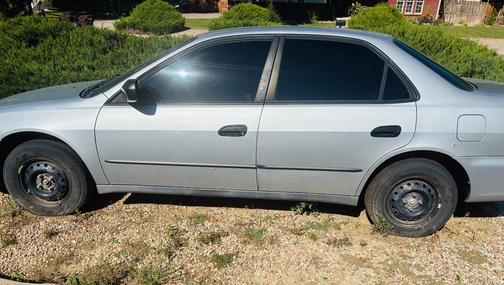 Gray 2000 Honda Accord DX