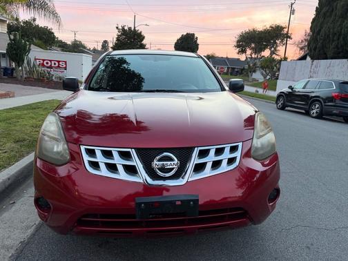 Red 2015 Nissan Rogue Select S