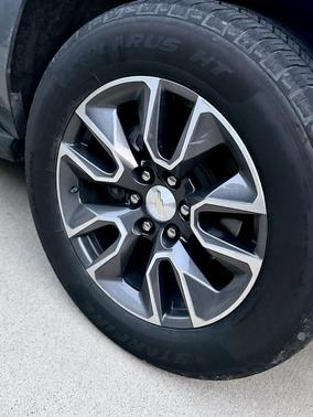 Gray 2022 Chevrolet Suburban LT