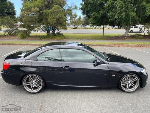 2011 BMW 335 is