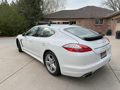 2010 Porsche Panamera 4S
