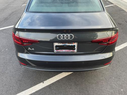 Photo 2 of 12 of 2019 Audi A4 2.0T Premium