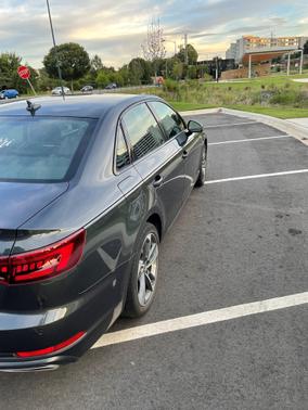 Photo 3 of 12 of 2019 Audi A4 2.0T Premium