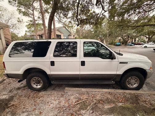 2003 Ford Excursion XLT 4WD