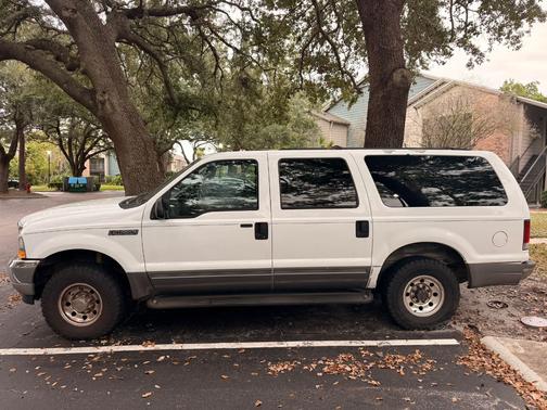 2003 Ford Excursion XLT 4WD