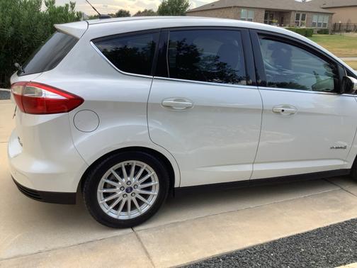 White 2013 Ford C-Max Hybrid SEL