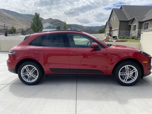 2021 Porsche Macan Base