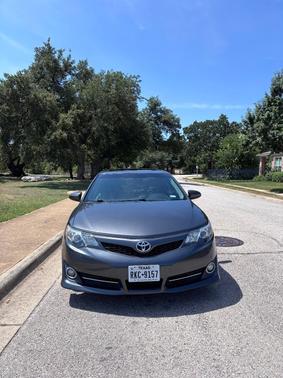 Gray 2014 Toyota Camry SE Sport