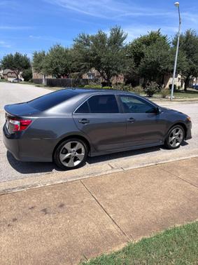 Gray 2014 Toyota Camry SE Sport