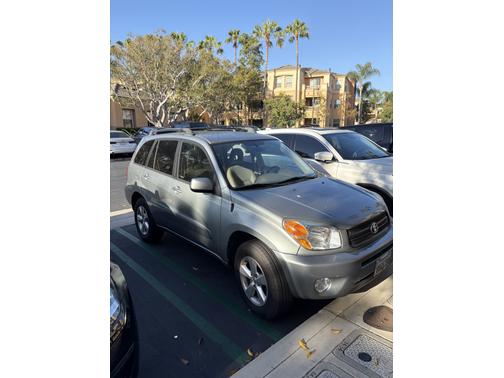 2005 Toyota RAV4 Base