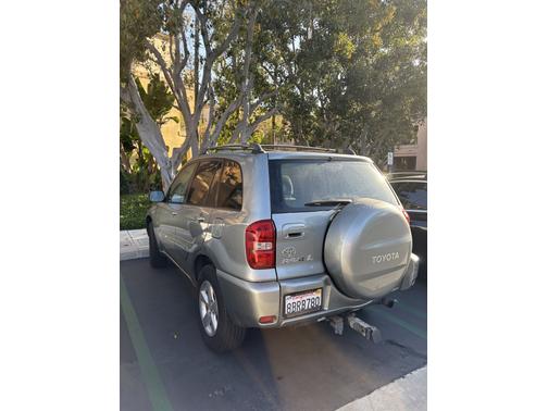 2005 Toyota RAV4 Base