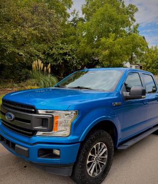 Blue 2019 Ford F-150 XLT
