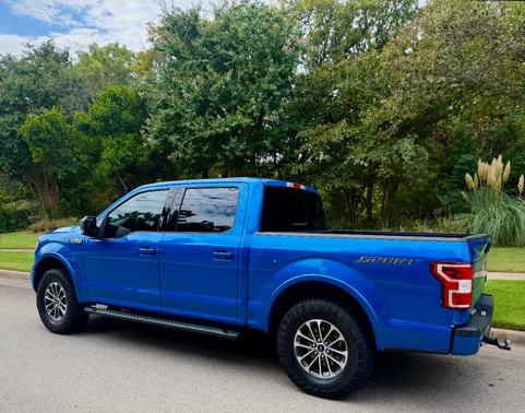 Blue 2019 Ford F-150 XLT
