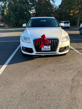 White 2015 Audi Q5 2.0T Premium