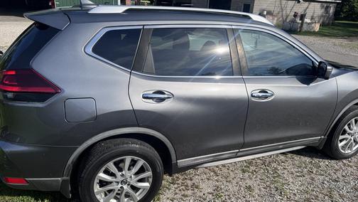 Gray 2018 Nissan Rogue SV