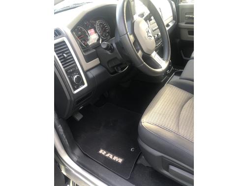 Photo 5 of 24 of 2010 Dodge Ram 1500 SLT