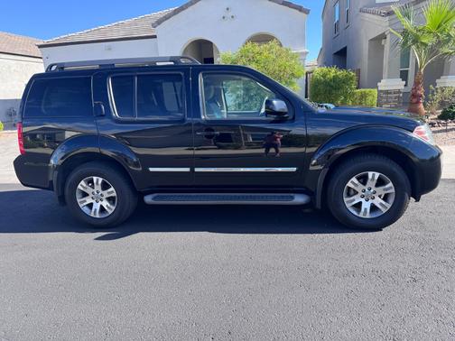 2011 Nissan Pathfinder Silver