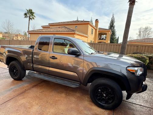 2022 Toyota Tacoma SR