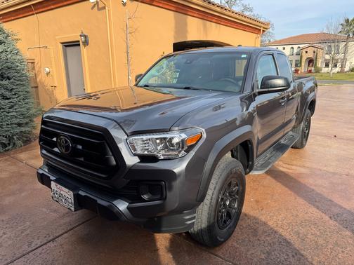 2022 Toyota Tacoma SR