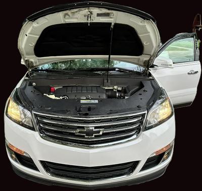 White 2016 Chevrolet Traverse 1LT
