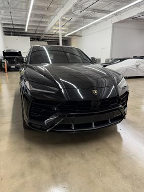 2020 Lamborghini Urus Base