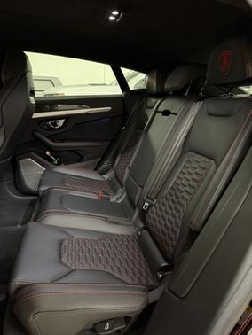 2020 Lamborghini Urus Base