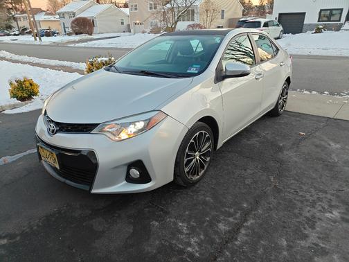 2015 Toyota Corolla S Plus