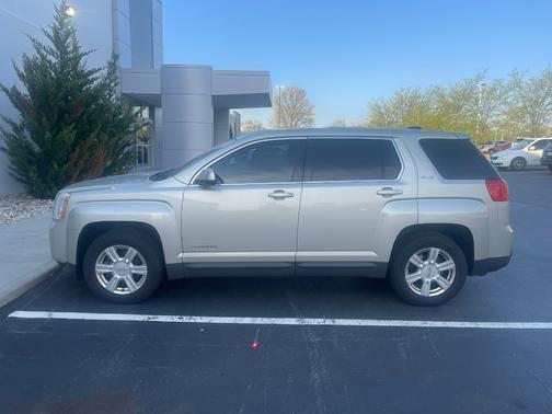 Beige 2015 GMC Terrain SLE-1