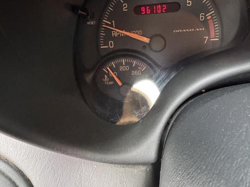 1999 Pontiac Grand Am SE 2