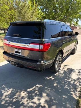 Gray 2018 Lincoln Navigator Select